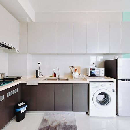 Seafront Country Garden Danga Bay By Lions Bay Apartment Johor Bahru Room photo